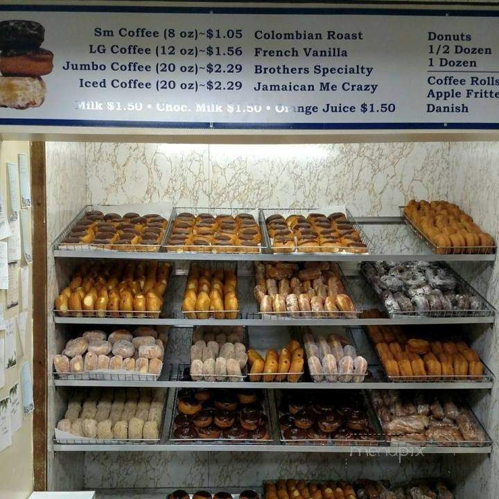 /250135814/Brothers-Donuts-and-Deli-Sandwich-Shop-Franklin-NH - Franklin, NH