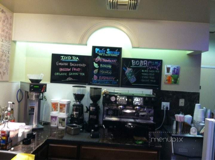 /250842668/Queens-Coffee-House-Torrance-CA - Torrance, CA