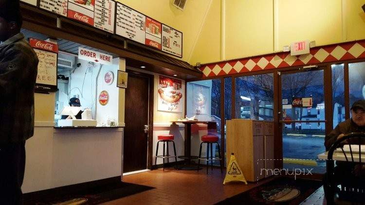 /27098941/Tastys-Chicago-Grill-Peoria-IL - Peoria, IL