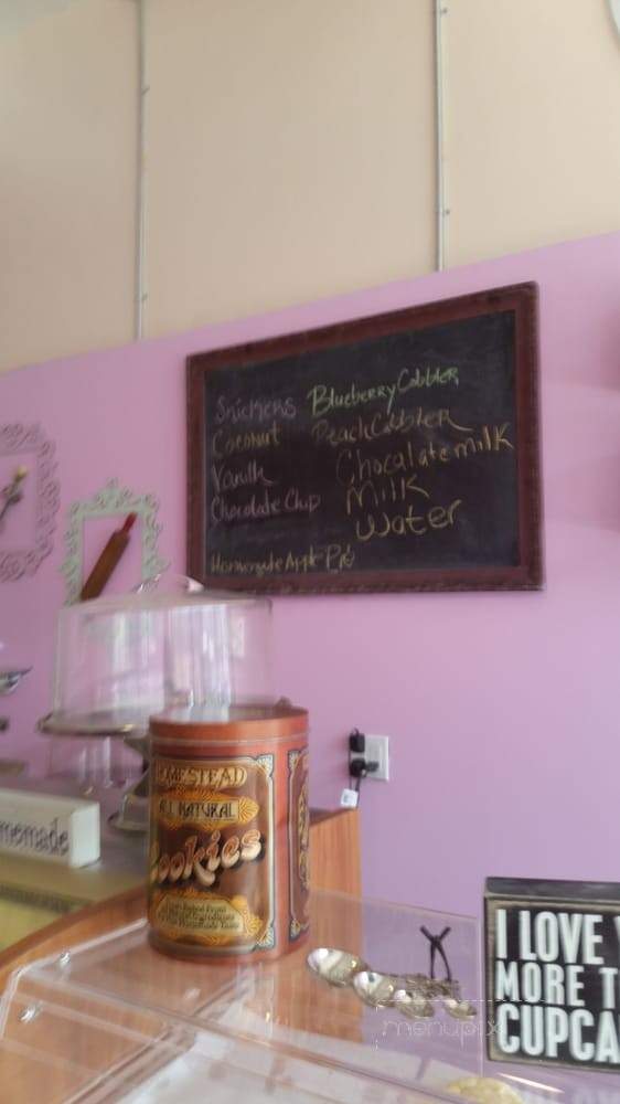 Lily Of The Valley Cupcakery - Glenside, PA menu_pic