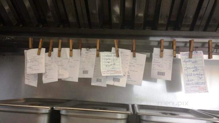 Yoyo's Pinchos 2 - Orlando, FL menu_pic