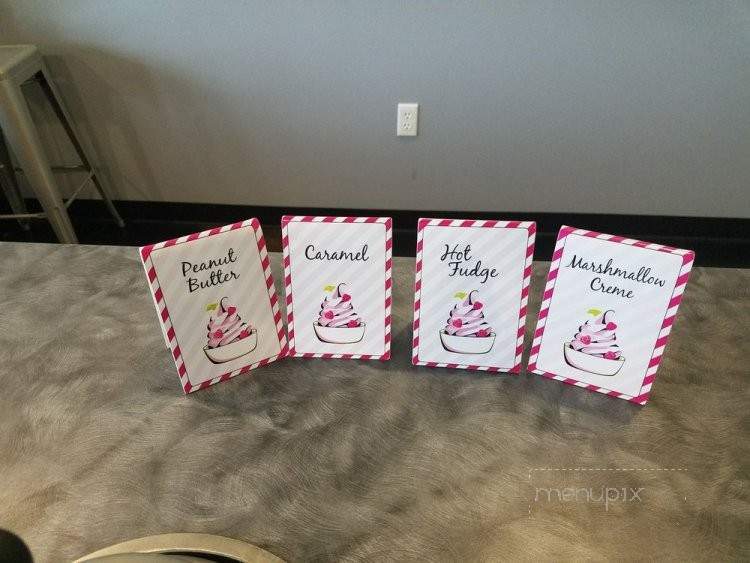 Swirls Frozen Yogurt & Treats - Seguin, TX menu_pic