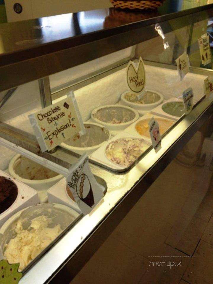 Bergs Famous Ice Cream - Conception Bay South, NL menu_pic