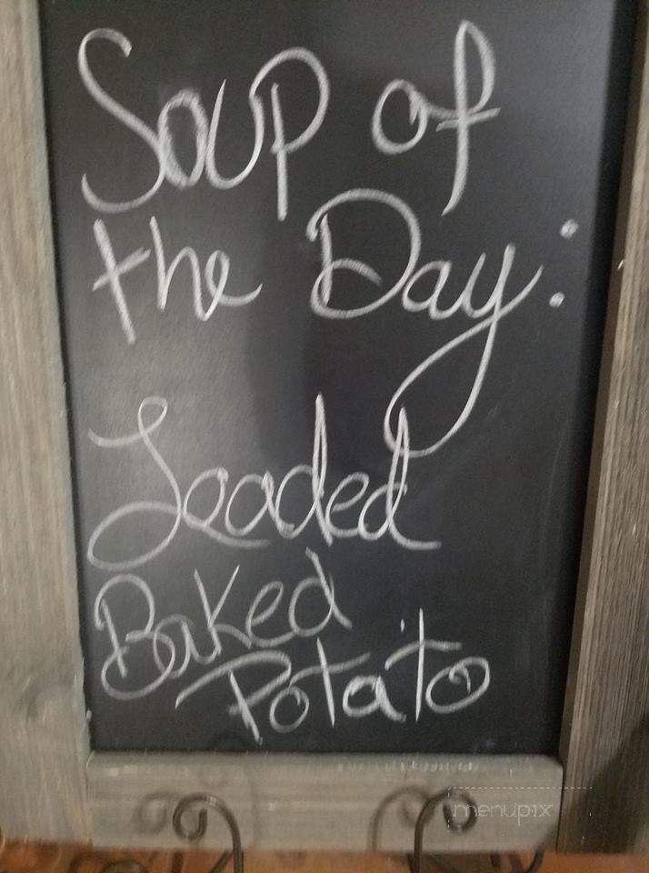 Mom's Front Porch - Luling, TX menu_pic