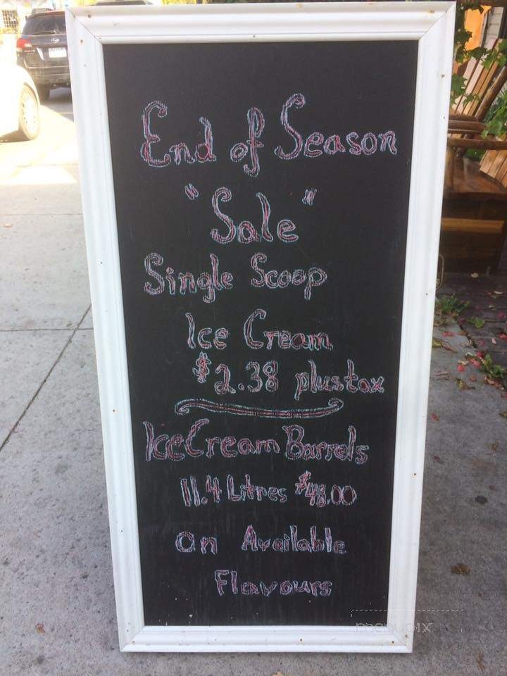 Scoops - Pakenham, ON menu_pic