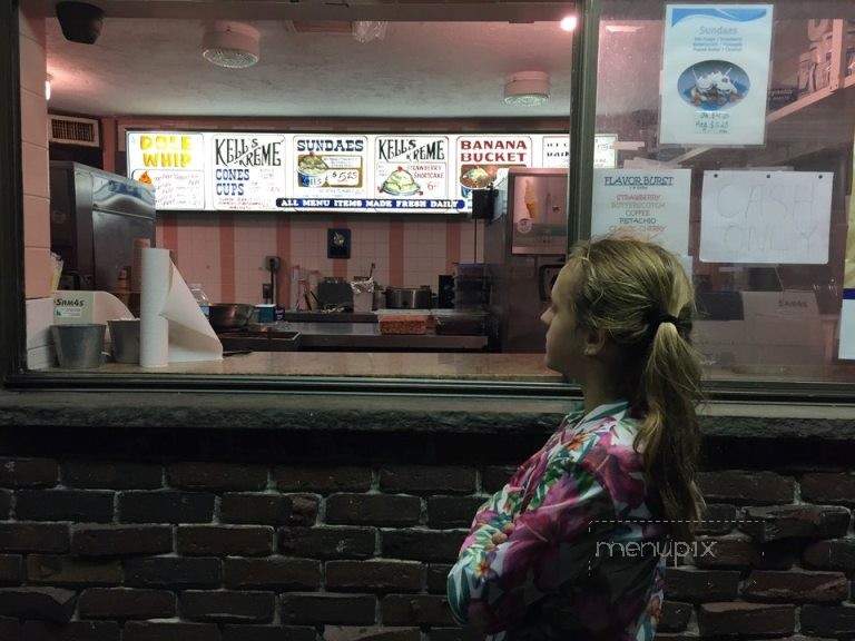 Kelly's Kreme - Revere, MA menu_pic