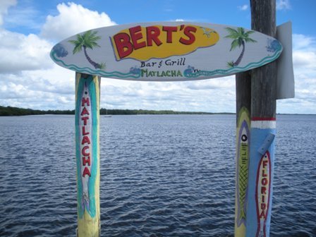 Berts Bar & Grill photo
