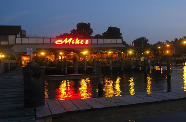 Mike's Restaurant & Crab House photo