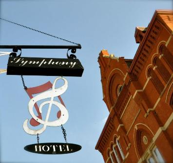 Symphony Hotel photo