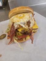 Tom's Burgers & More - Elmendorf, TX