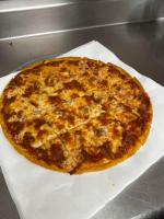 Lady Tâ€™s Pizzeria & Pub photo