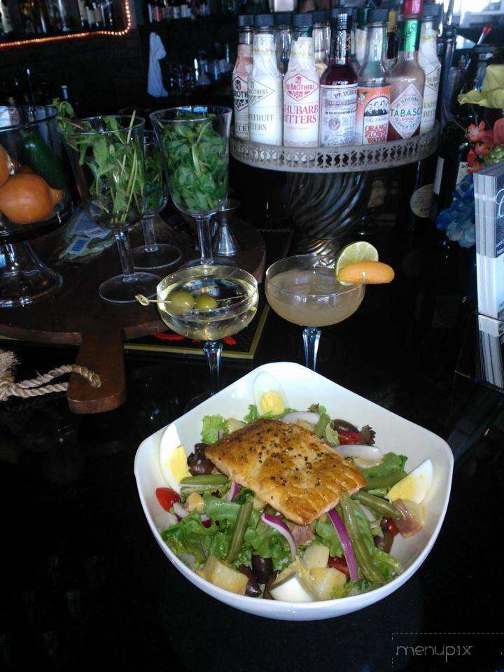Cody's Bistro & Lounge photo, San Marcos TX. 
